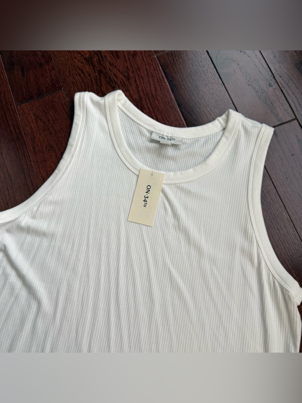 ON 34th White Basic Ribbed Sleeveless Relaxed Fit Tank Top Women’s Size XXL NWT - Picture 3 of 8